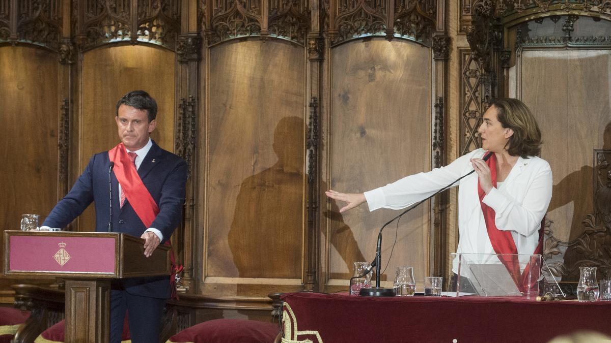 Manuel Valls en el pleno de investidura del Ayuntamiento de Barcelona, en el Saló de Cent, en 2019.