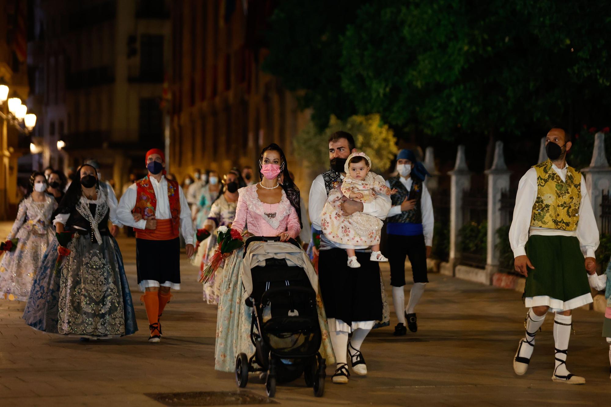 Búscate en el segundo día de Ofrenda por la calle de Caballeros (entre las 22.00 y las 23.00 horas)