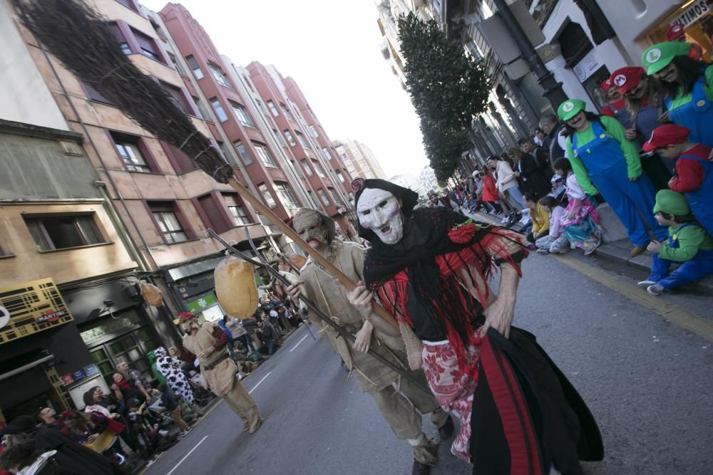 Oviedo celebra su Antroxu