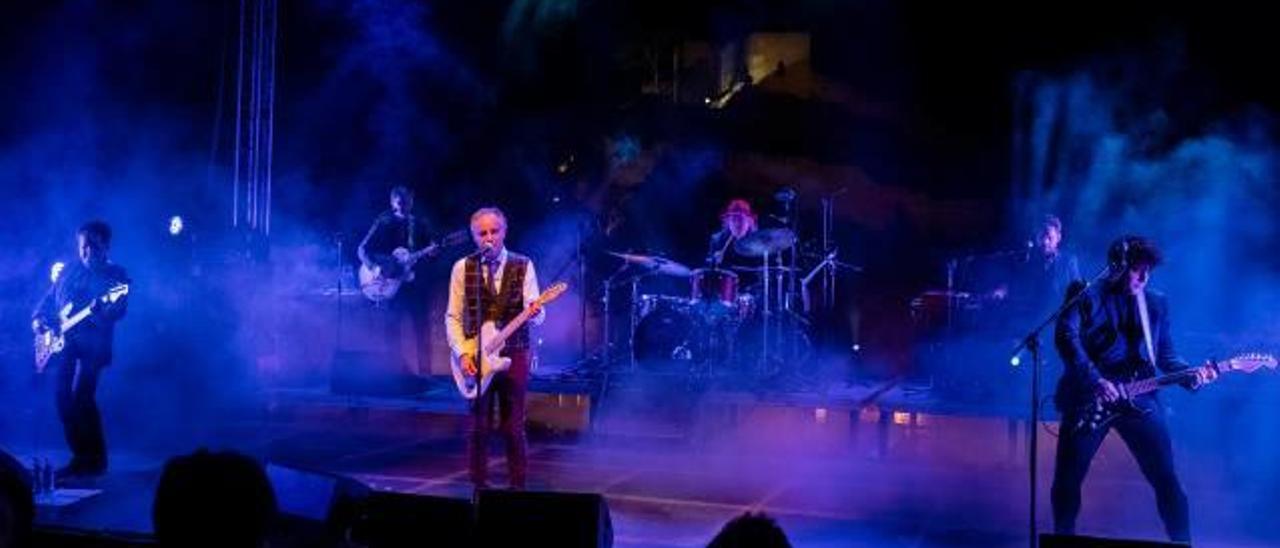 El grupo Els Pets durante el concierto del pasado sábado en el festival Nits al Castell de Xàtiva.