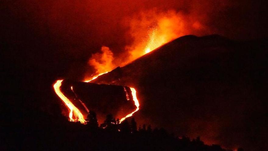 El volcán de La Palma vive una ‘segunda’ erupción tras su realimentación
