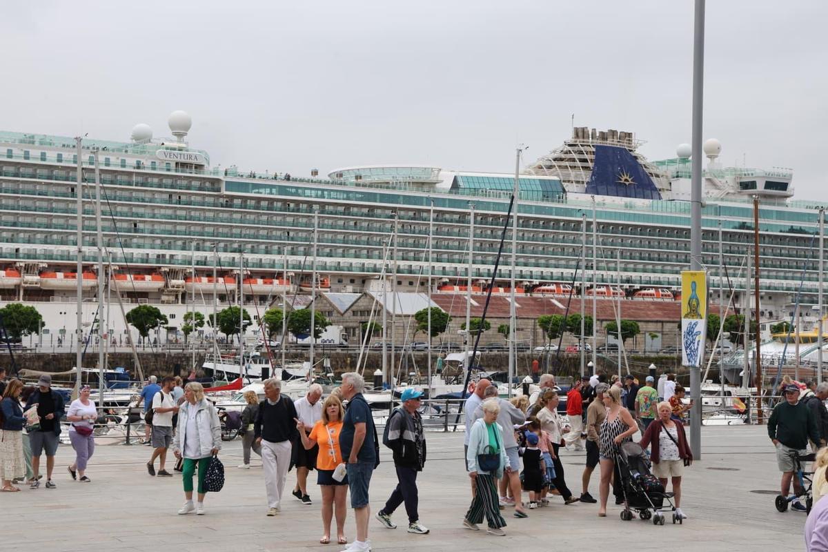 Vigo recibe a más de 9.000 pasajeros británicos en la doble escala de los cruceros Iona y Ventura