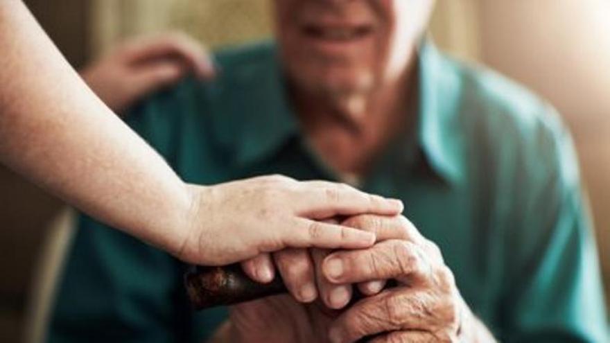  que el permiso de cinco días por hospitalización o enfermedad grave no se limita al tiempo de ingreso