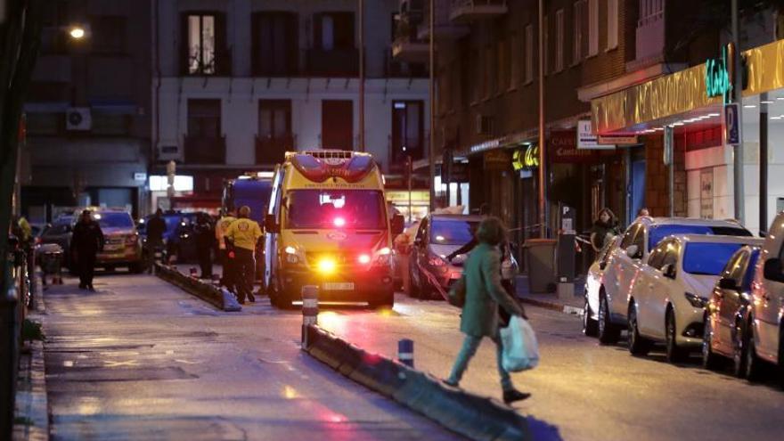 Muere un hombre de 31 años tiroteado cuando caminaba con su familia en Madrid