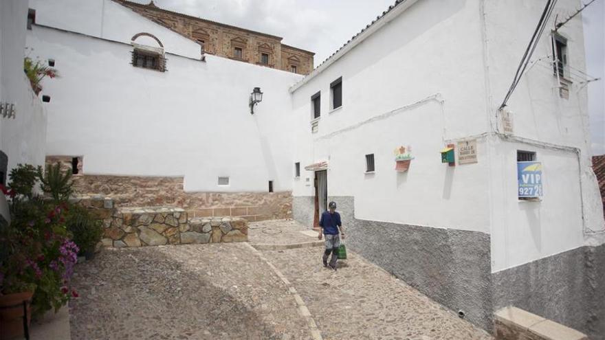 Detienen a un joven por robar en una casa de Cáceres mientras su moradora dormía