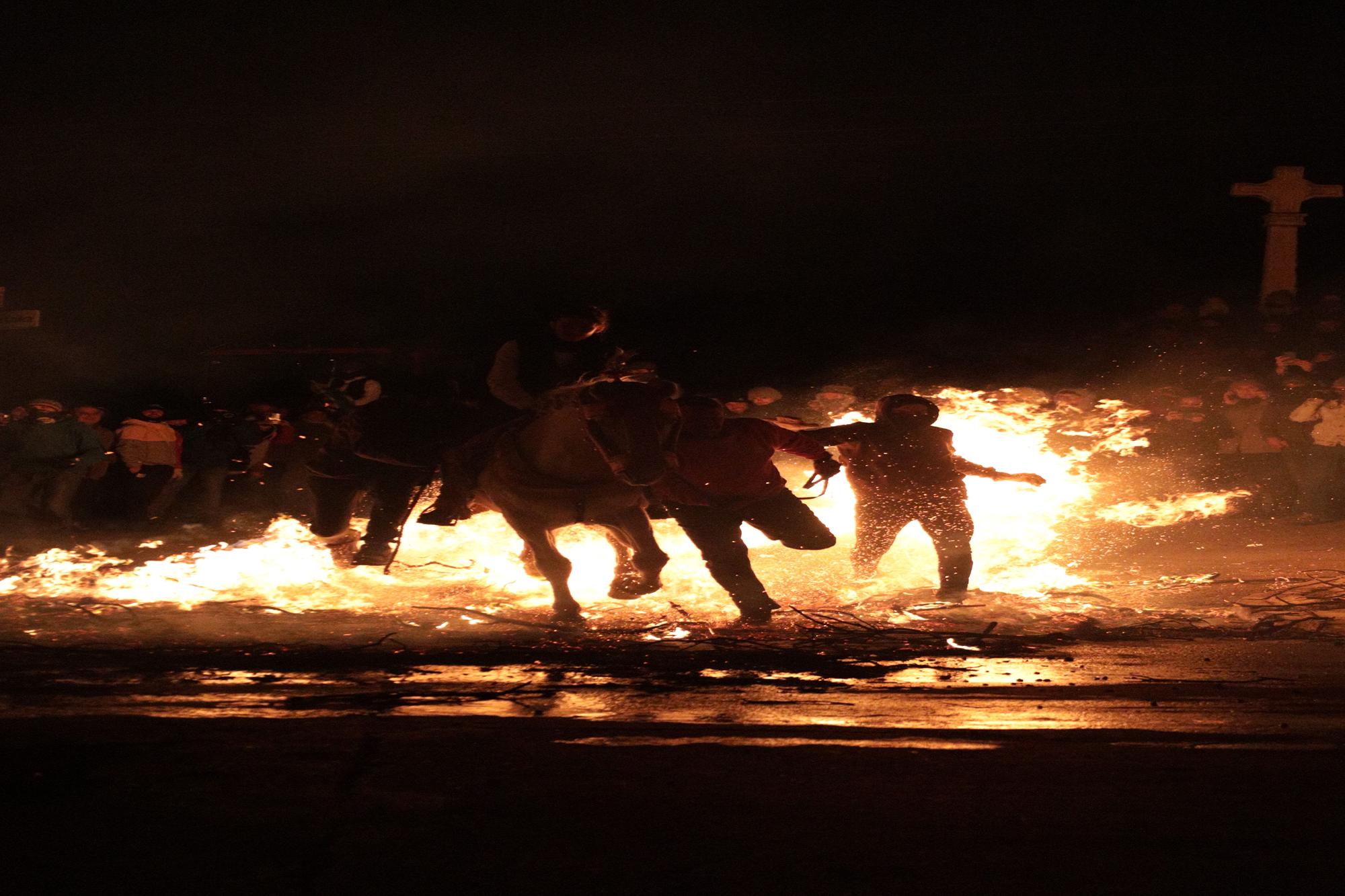 Las mejores fotos de la espectacular Matxà de Sant Antoni en Vilanova d'Alcolea