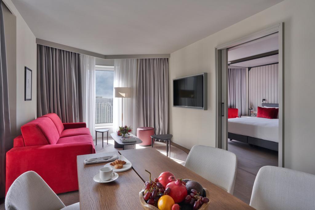 Habitación del Canopy by Hilton Madrid Castellana