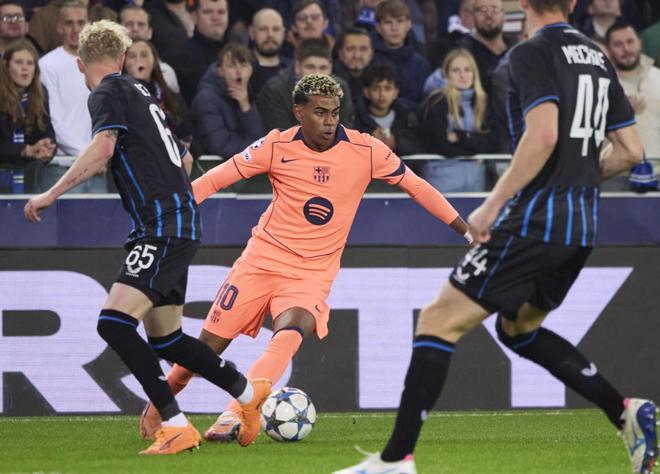 Lamine salva la cara al Barça