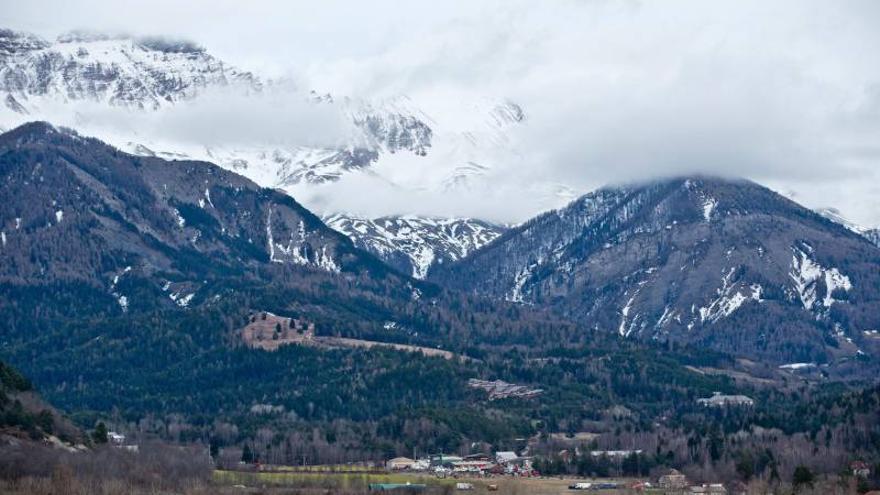 Muere un mosso y otro está crítico tras accidentarse en los Alpes