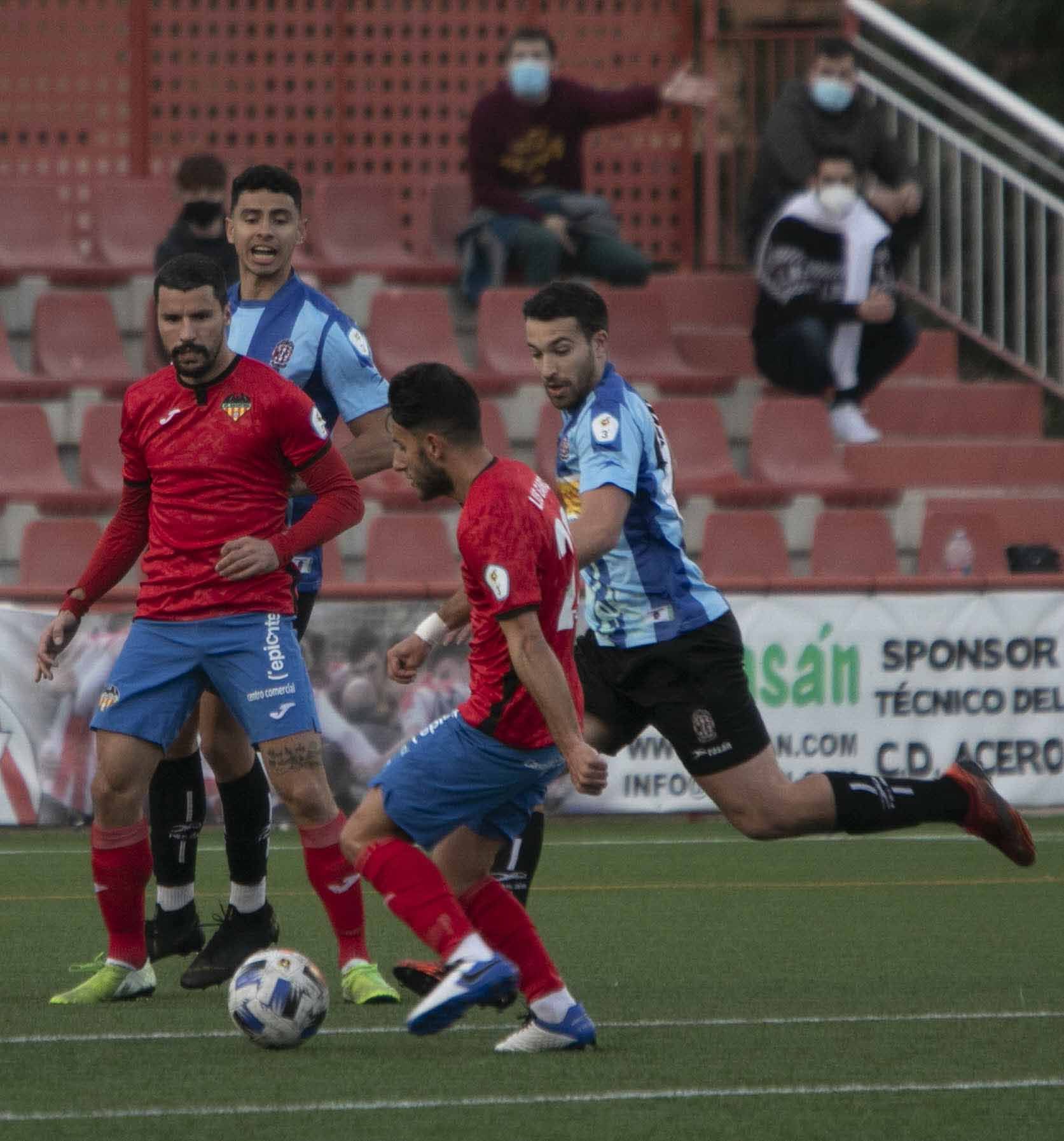 Empate entre el Atlético Saguntino y el CD Acero, en un inusual  derbi, con el Saguntino como local en el Fornás.