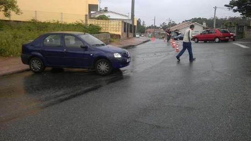 El coche de la mujer herida en el accidente.