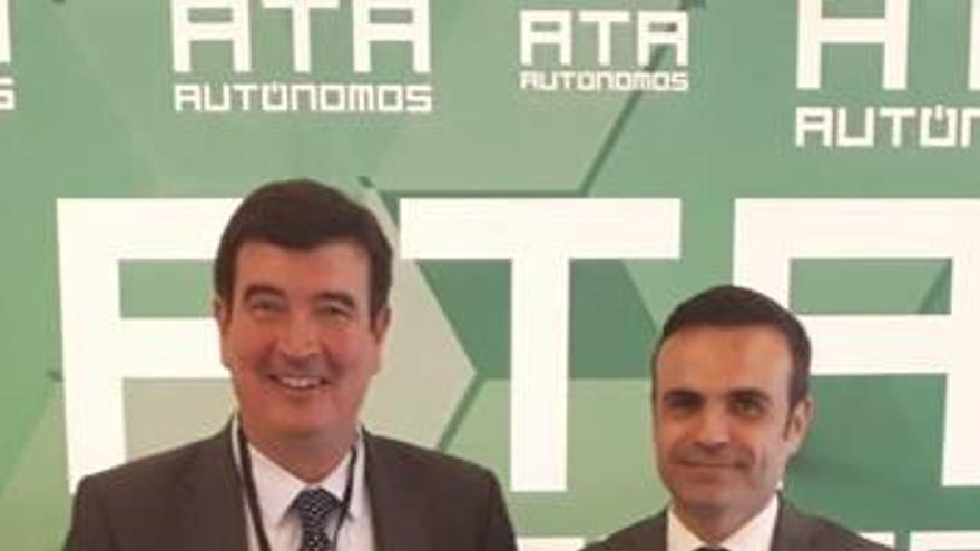 Fernando Giner con Rafael Pardo en la sede de ATA.