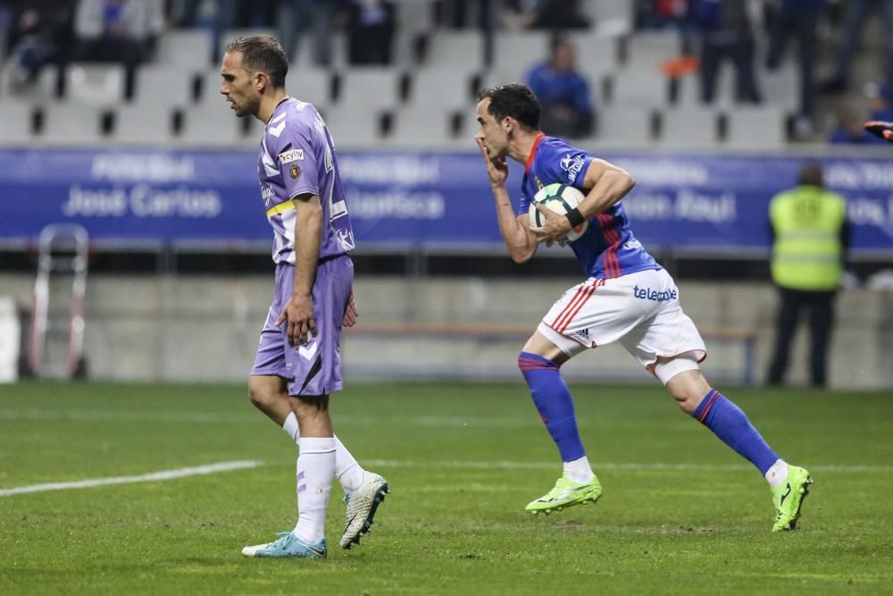 El partido entre el Real Oviedo y el Real Valladolid, en imágenes