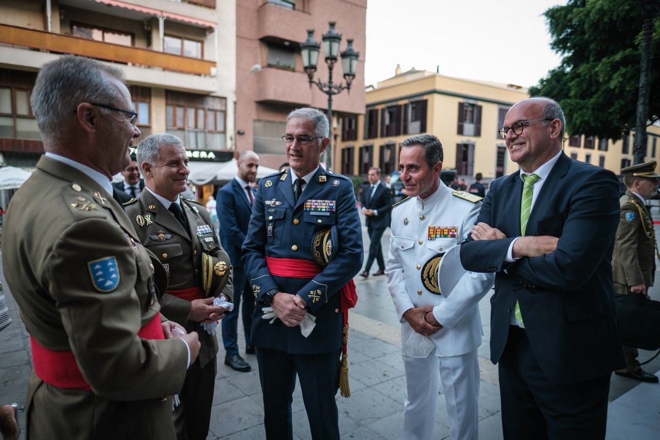 Acto institucional del Día de Canarias en el Teatro Guimerá