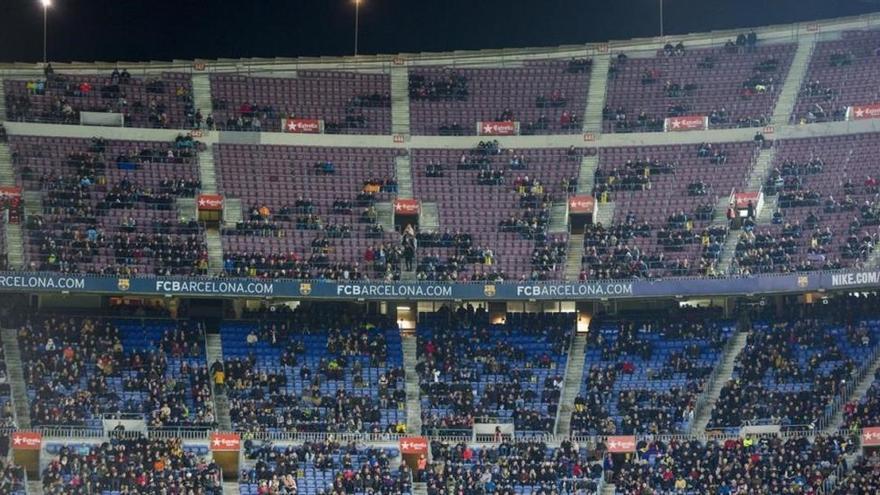 El Camp Nou se vacía