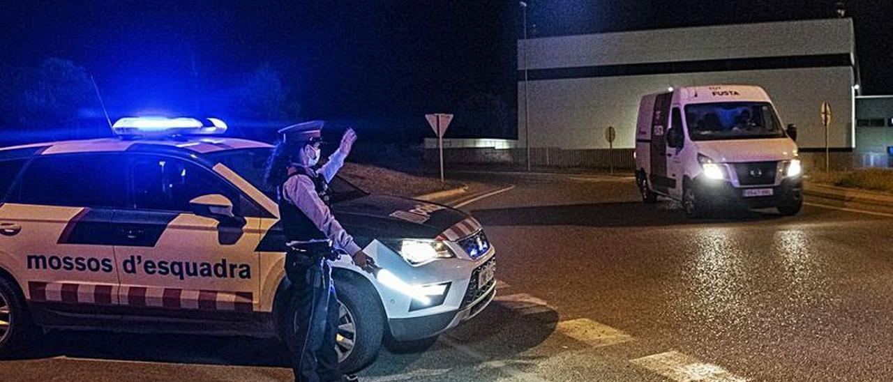 Catalunya tindrà un reforç policial de 66 patrulles dels Mossos per fer complir el toc