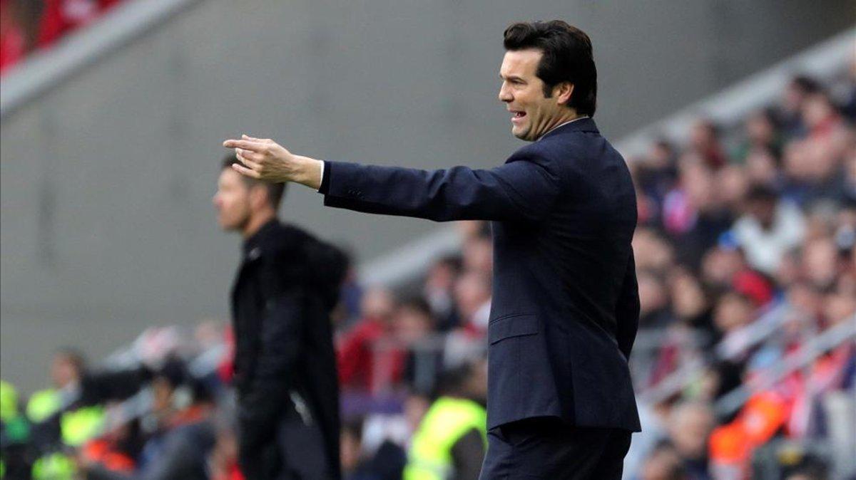 Solari le ganó la partida a Simeone en el Wanda