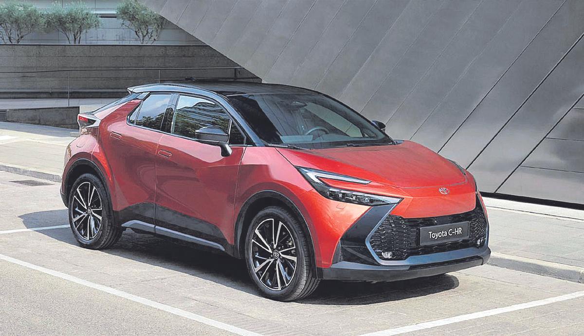 El Toyota C-HR Plug-in Hybrid 2025 amplía sus colores con las mismas novedades de la gama Hybrid.