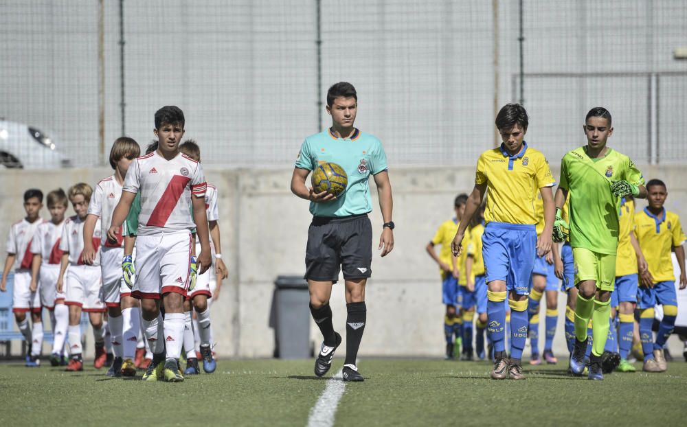 LAS PALMAS DE GRAN CANARIA.13/05/2017. Encuentro entre UD Las Palmas --Huracan (categoría Alevin. FOTO. J. PÉREZ CURBELO