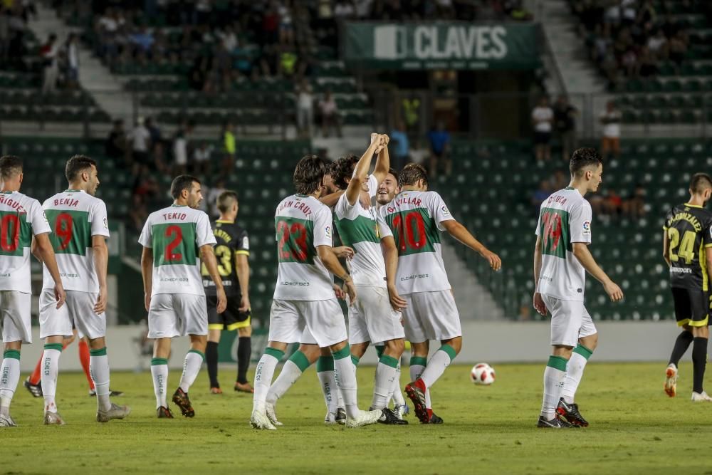 El Elche ahoga las penas de la Liga en la Copa (2-1)