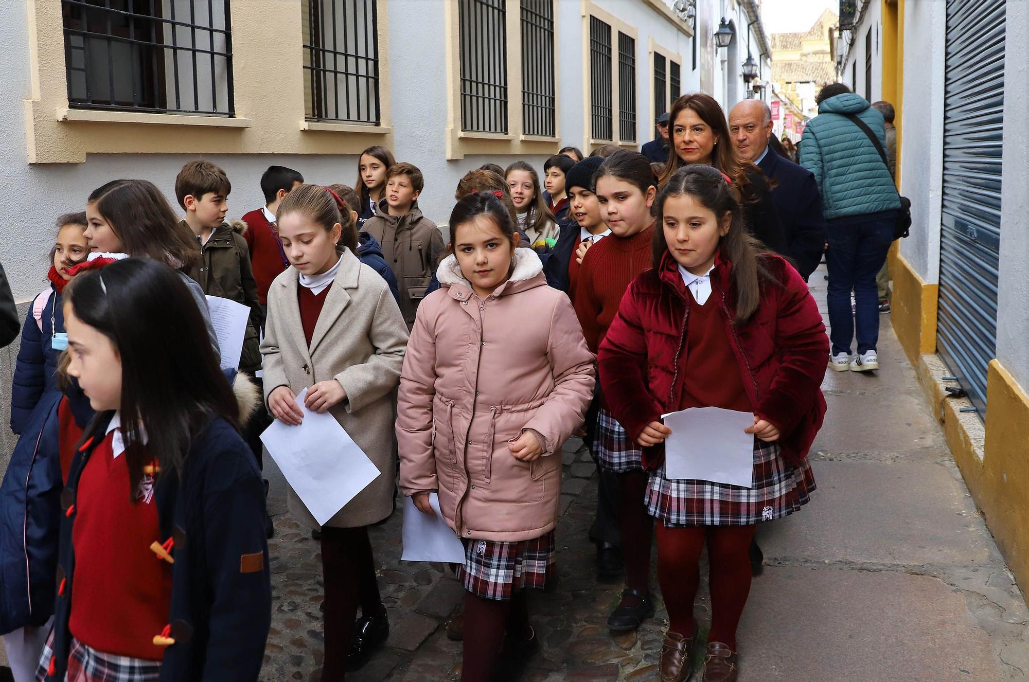 El Padre Cristobal procesiona por las calles del barrio