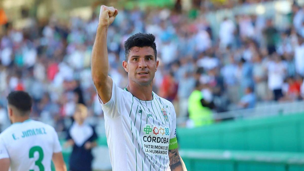 Willy Ledesma celebra un gol en El Arcángel esta temporada.