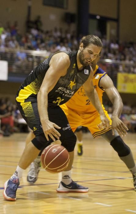 03/09/2016.DEPORTES .Partido de baloncesto amistoso entre el Iberostar Tenerife y el Herbalife Gran Canaria.