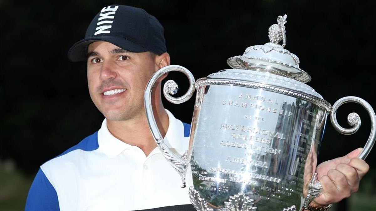 Koepka, segundo PGA Championship y número uno mundial