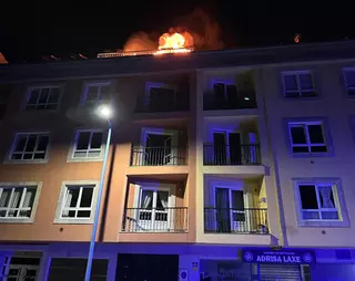 Juan, uno de los afectados por el incendio de Laxe: "Se é de noite morremos todos"