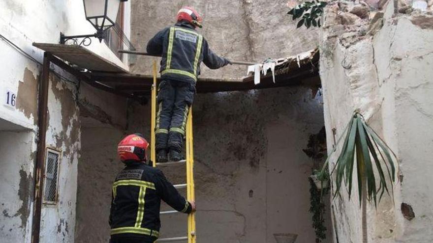 Un vecino de Onda, herido tras incendiarse la planta baja de su vivienda