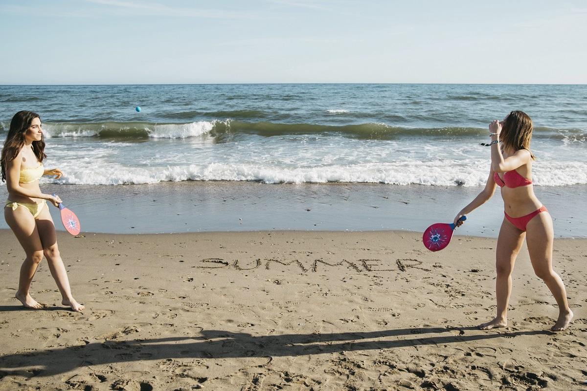 Consejos de los fisioterapeutas para practicar deporte este verano