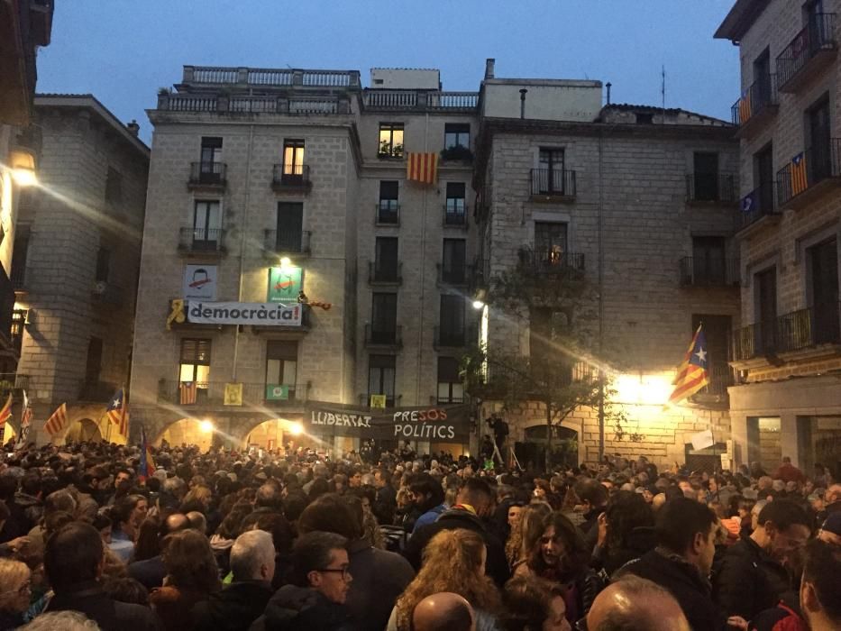 Concentració a la Plaça del Vi