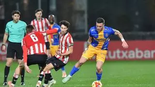 Zarpazo del Avilés en Lezama: los blanquiazules consiguen un triunfo vital ante una de las mejores canteras de España