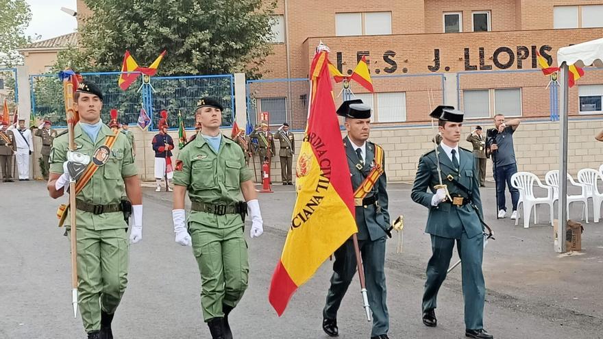 Emocionante Jura de Bandera para personal civil en Cullera