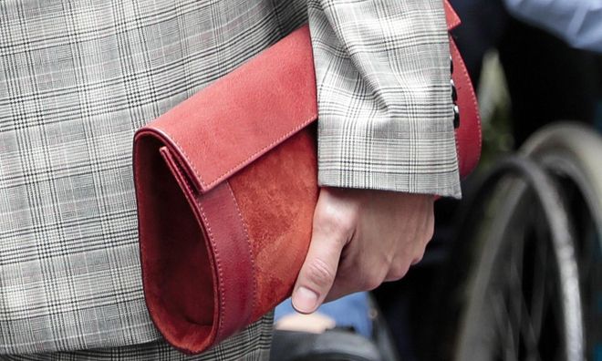 Cartera de mano lucida por Letizia Ortiz