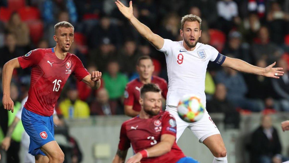 El tanto de Kane no sirvió de nada en Praga