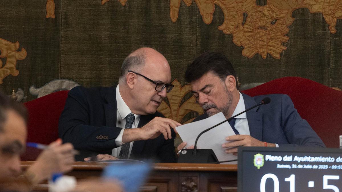 El alcalde de Alicante se pronuncia sobre las viviendas de Les Naus y el Parque Central