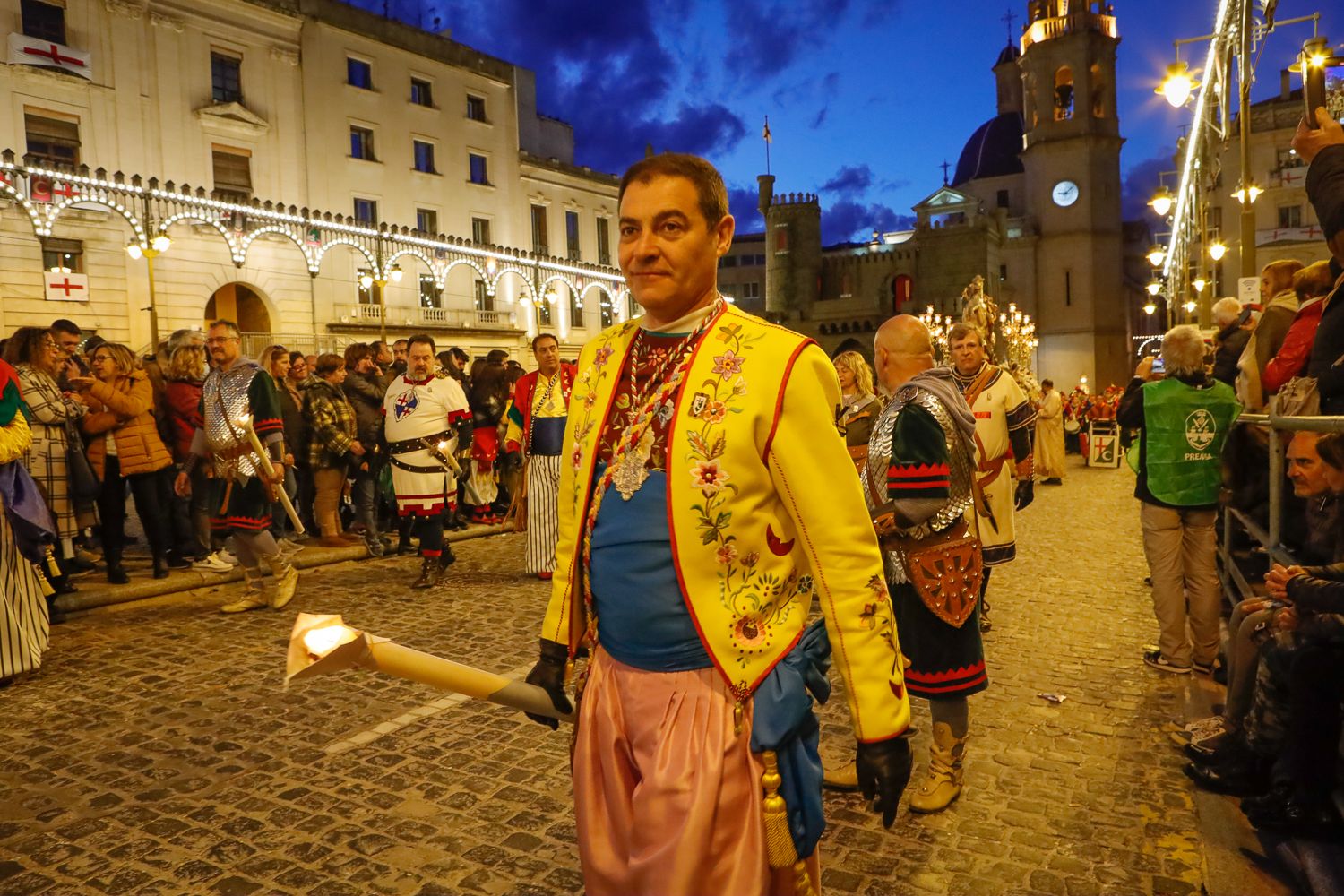 Alcoy rinde culto a su patrón