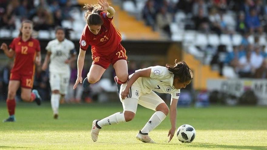 Una acción del partido entre España y Alemania