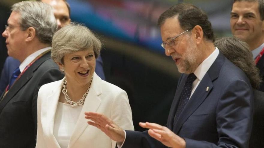 Rajoy, agradecido a May: &quot;Nos apoyó sobre Cataluña. El &#039;bréxit&#039; no nos separará&quot;