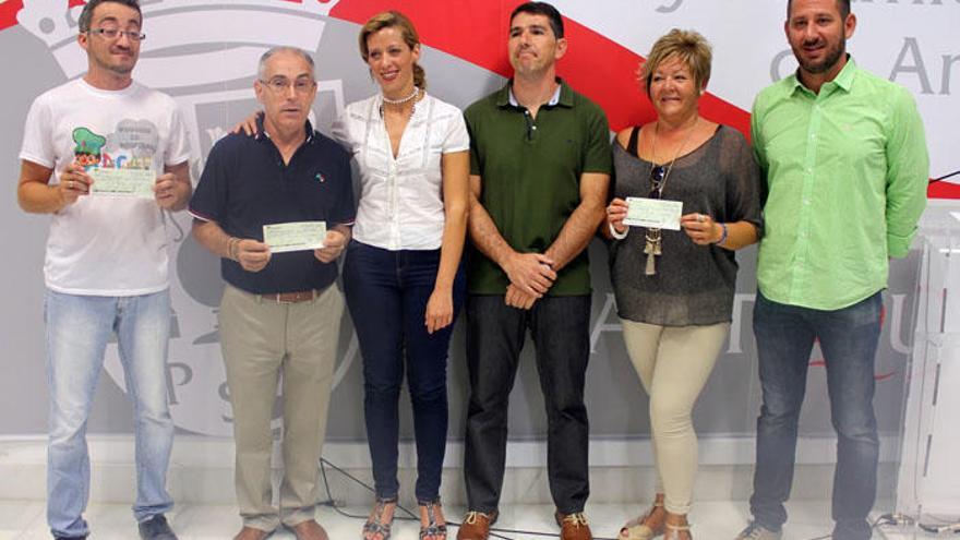 Representantes de las ONG beneficiarias de lo recaudado, en el Ayuntamiento de Antequera.