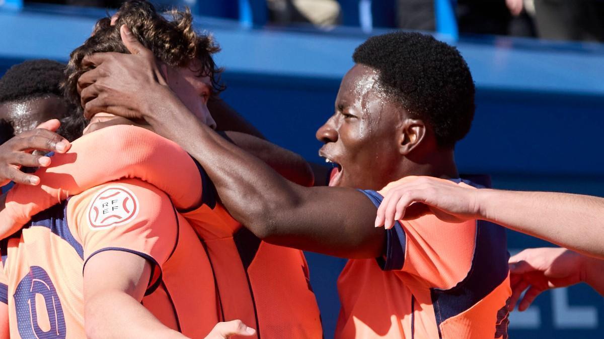 ADN Masía 2x22 I Ascensor: Ebrima Tunkara ya esta aquí