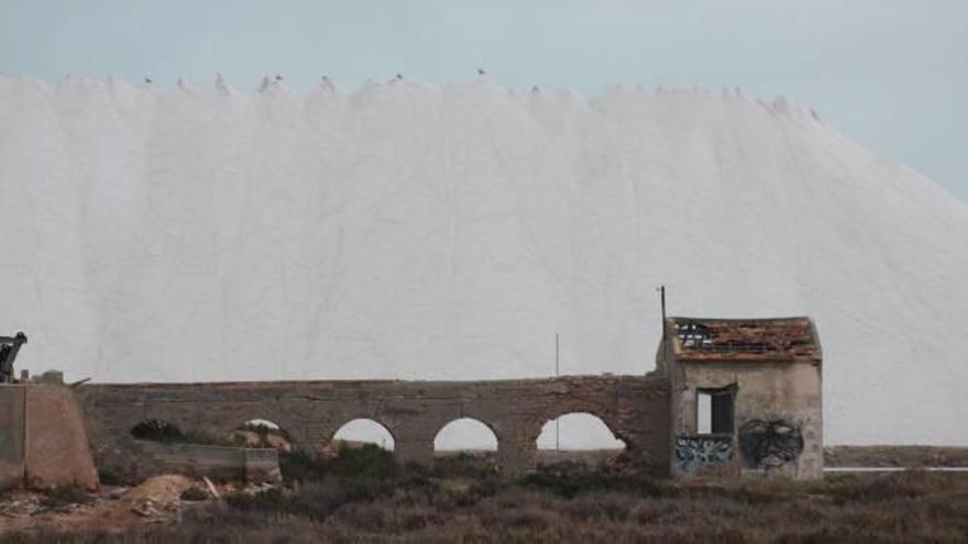 Antiguas instalaciones de las salinas de Torrevieja, que se quieren conservar y poner en valor por Salins du Midi.