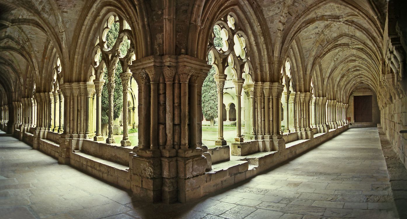 Los monasterios cistercienses responden a un marcado estilo gótico.