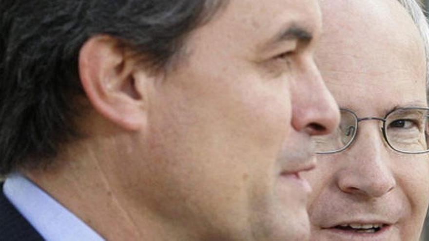 CiU y PSC han pactado que el &quot;cara a cara&quot; entre sus cabezas de lista, Artur Mas y José Montilla.