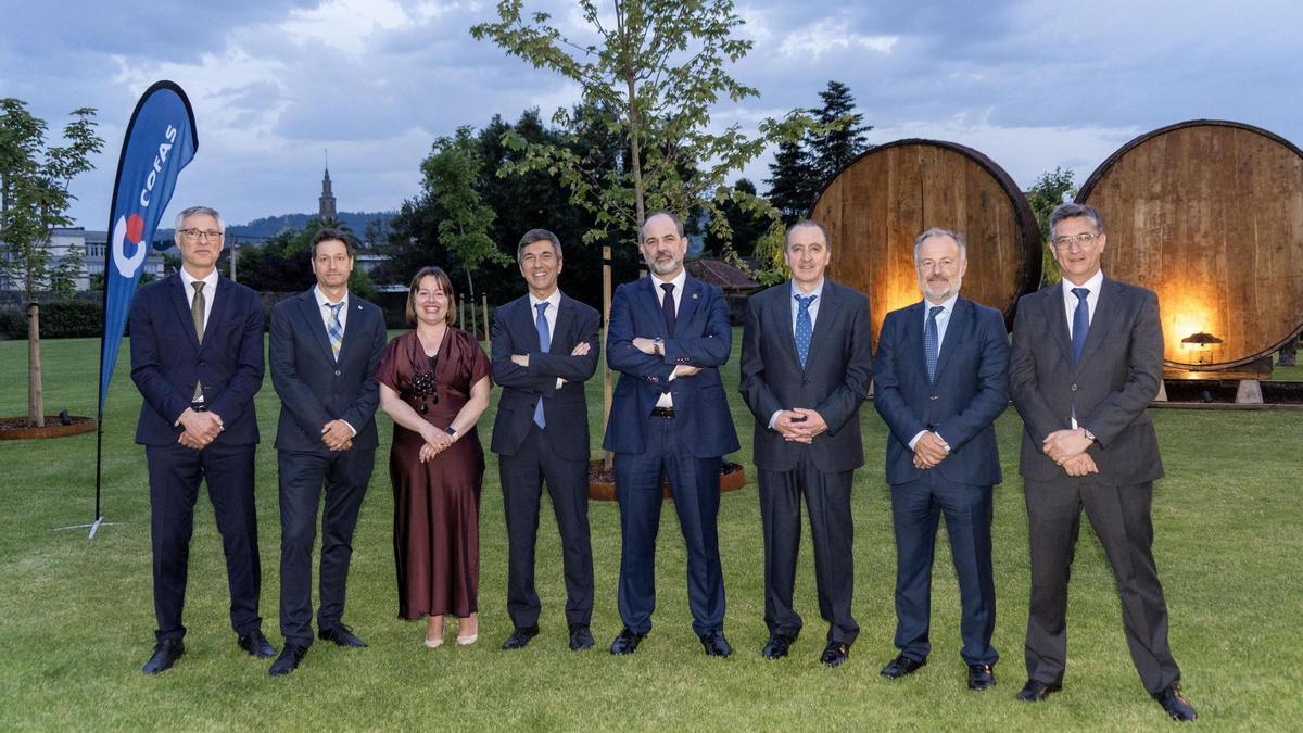 Consejo rector de COFAS. De izquierda a derecha, Eduardo Méndez-Villamil Mata (vocal 1º), Francisco López-Sela Fernández-Caveda (interventor), Noelia Méndez Lora (vocal 4ª), José Villazón González (vicepresidente), Fernando Fombona Braga (presidente), Iván Fuertes García (secretario), Pablo Ramos Vallina (vocal 3º) y Juan Ramón Palencia Coto (interventor).
