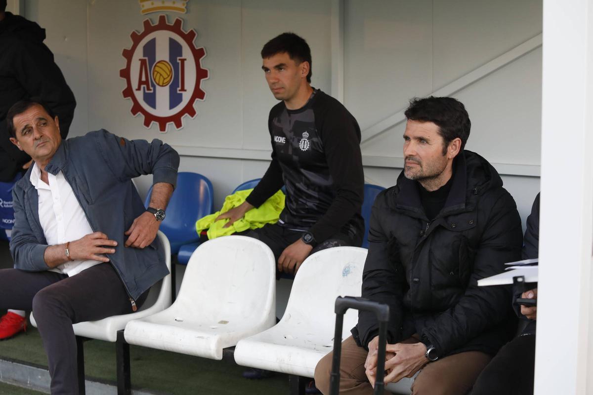 Lolo Escobar, en el banquillo del Avilés