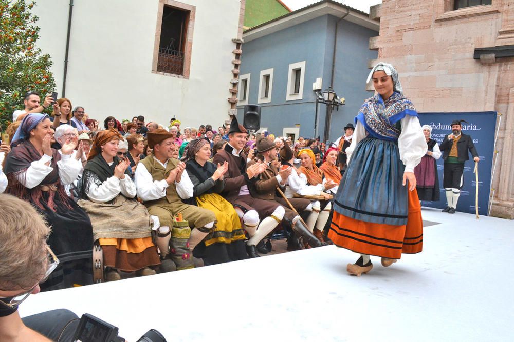 Concursu y Muestra de Traxes Tradicionales en Grado