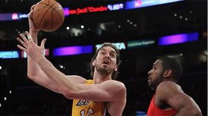Amb 20 punts de Kobe i un 14+10 de Pau Gasol.