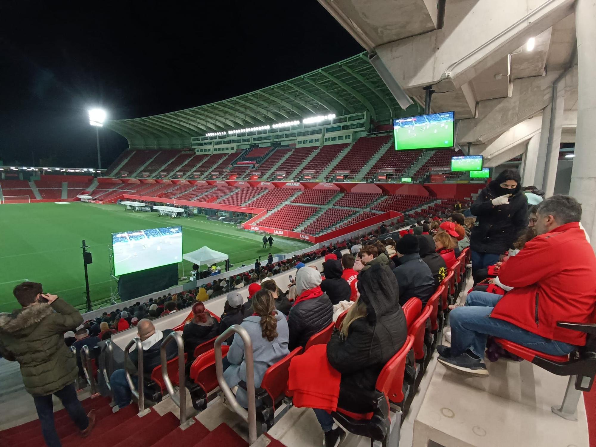 La afición del Mallorca vibra en Son Moix con la Copa del Rey